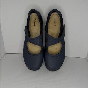 Oviaric Women's Navy Flats